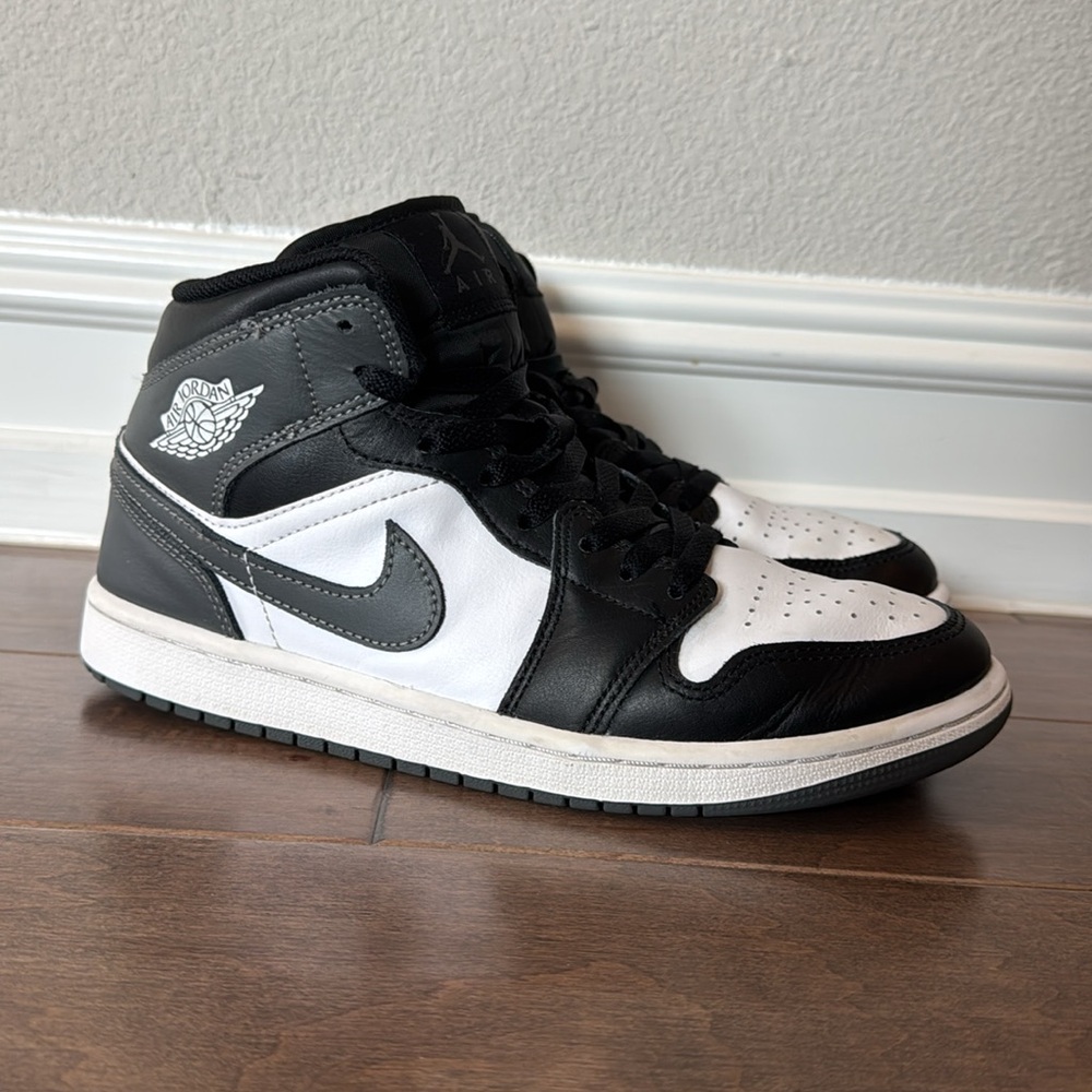 Air Jordan 1 mid size 8 - Picture 4 of 10